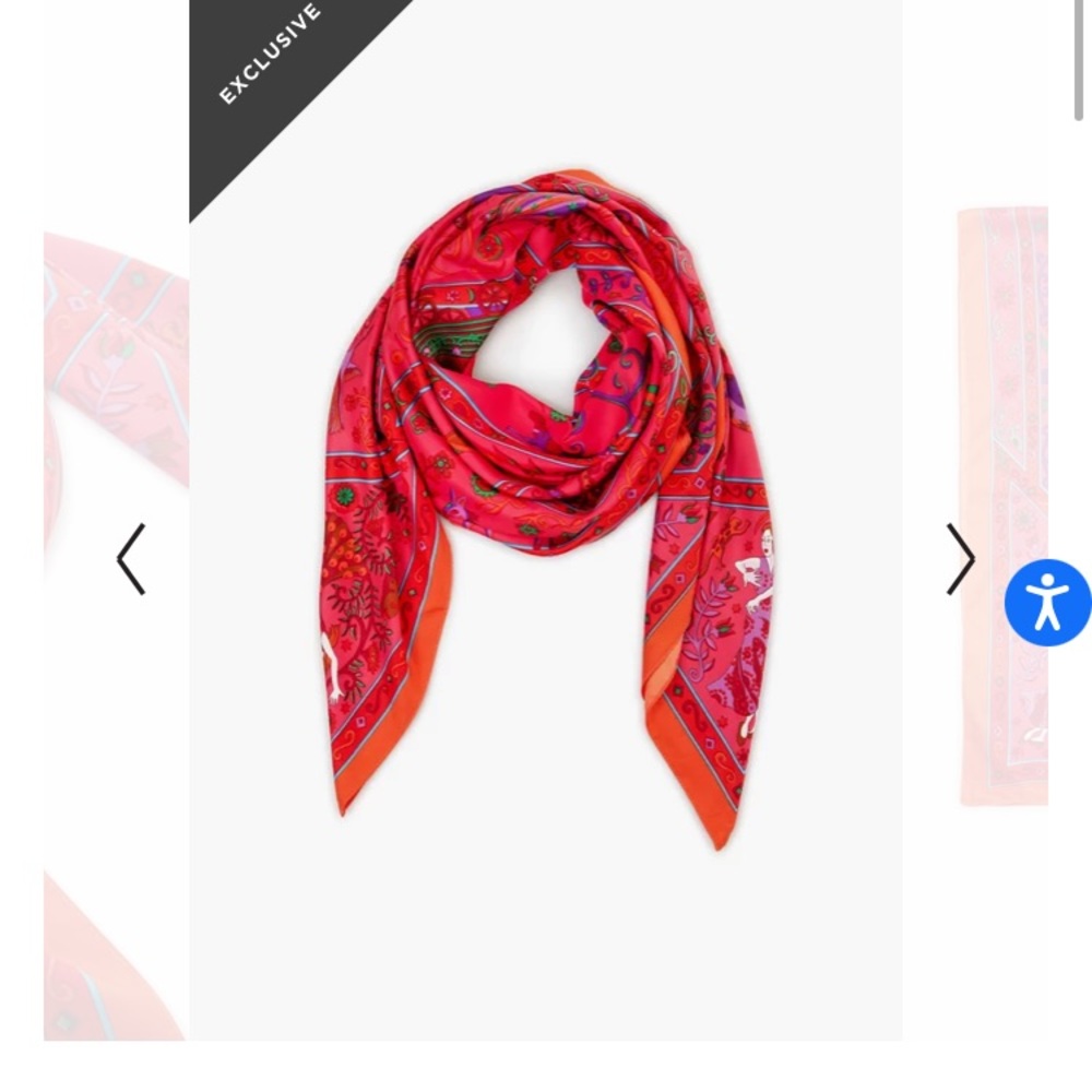 Tuckernuck scarf- shirt size